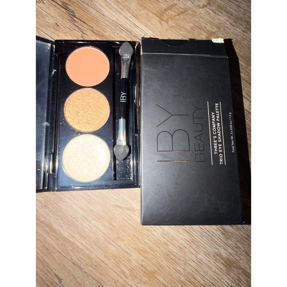 IBY Beauty Three's Company Trio Eye Shadow Palette Matte Shimmer Compact